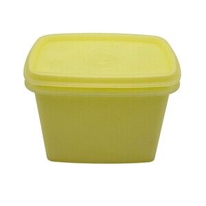 Vintage Tupperware Yellow Shelf Saver Food Storage Container 1243-3 w/Lid USA